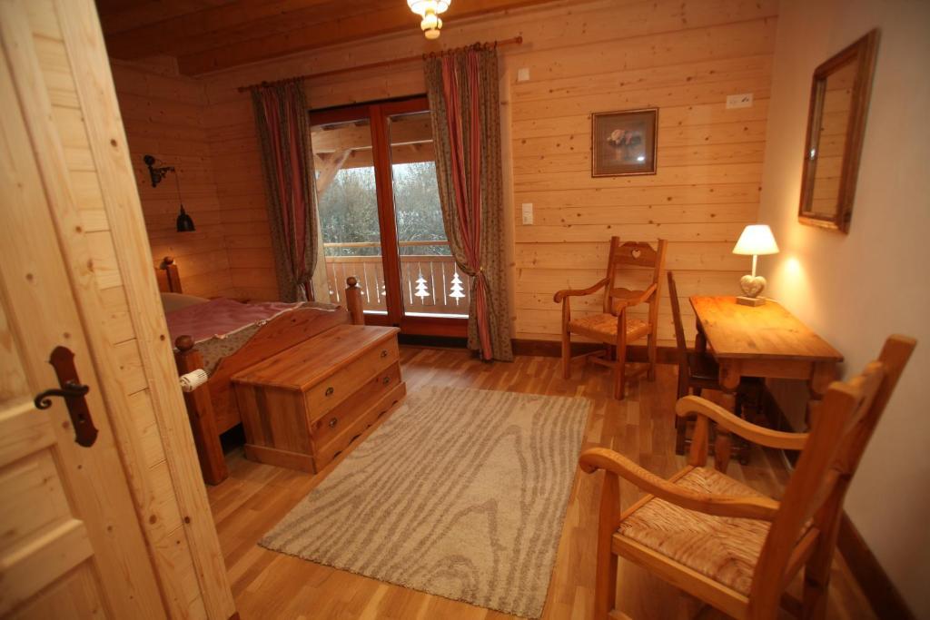 La Tour du Coq Doré Granges-Narboz Habitación foto