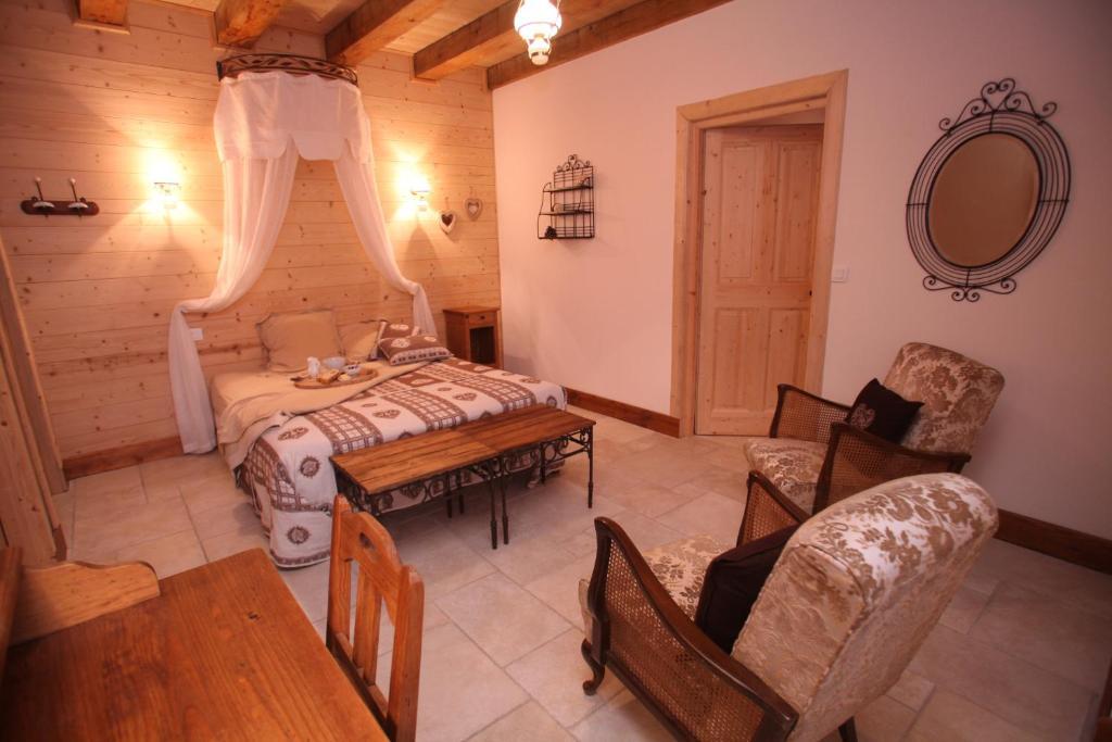 La Tour du Coq Doré Granges-Narboz Habitación foto
